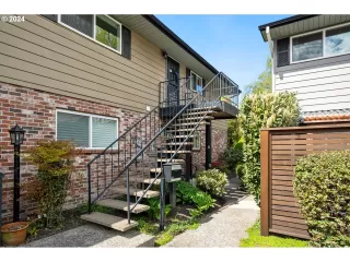 Photo #3: 24466628 Listing 