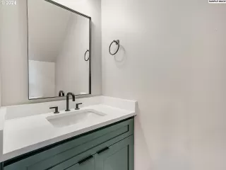 Photo #6: 24466739 Listing 