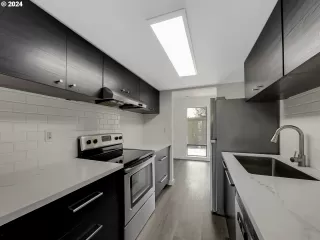 Photo #3: 24467363 Listing 