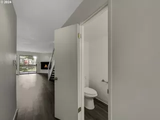 Photo #4: 24467363 Listing 