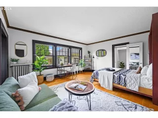 Photo #6: 24467521 Listing