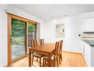 Photo #3: 24467681 Listing