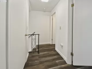 Photo #3: 24468301 Listing