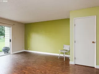 Photo #2: 24468346 Listing