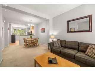 Photo #4: 24471139 Listing 