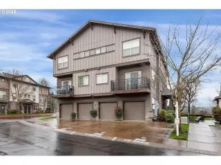 Photo #6: 24472192 Listing