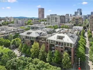 Photo #2: 24472267 Listing 