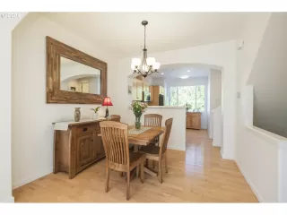 Photo #5: 24472652 Listing 