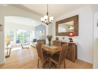 Photo #6: 24472652 Listing 