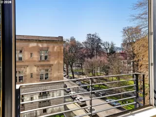 Photo #5: 24472670 Listing 