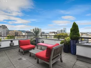 Photo #6: 24472670 Listing 