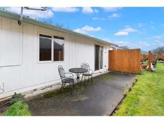 Photo #3: 24473351 Listing