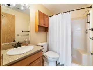 Photo #6: 24473351 Listing