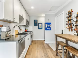 Photo #1: 24473585 Listing 