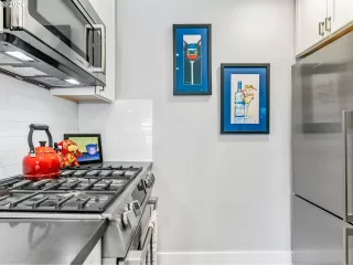 Photo #2: 24473585 Listing 