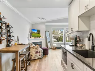 Photo #3: 24473585 Listing 