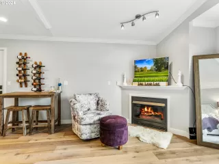 Photo #5: 24473585 Listing 