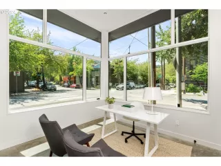 Photo #4: 24473872 Listing