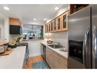 Photo #2: 24474787 Listing