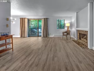 Photo #3: 24475511 Listing