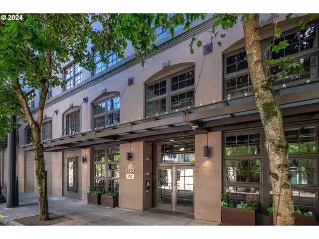 MLS: 24475877 Condo For Sale