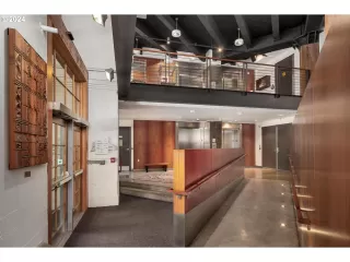 Photo #1: 24475877 Listing 