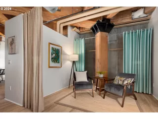 Photo #5: 24475877 Listing 