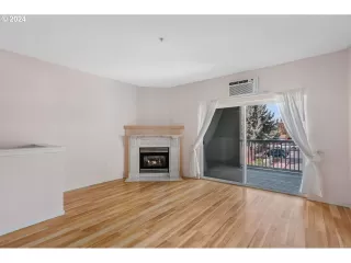 Photo #4: 24476673 Listing 