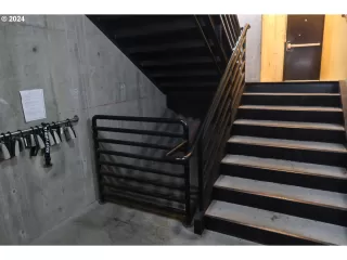 Photo #3: 24478023 Listing