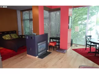 Photo #6: 24478023 Listing