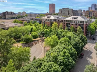 Photo #1: 24478134 Listing