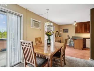 Photo #6: 24478221 Listing 