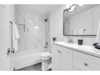 Photo #4: 24478807 Listing 