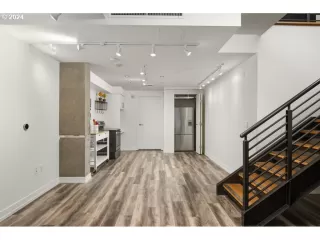 Photo #3: 24478821 Listing 