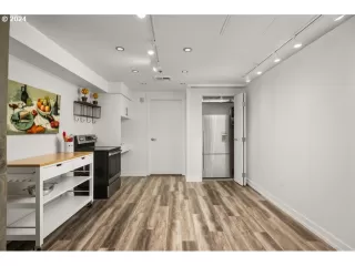 Photo #5: 24478821 Listing 