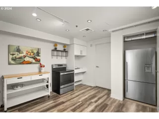 Photo #6: 24478821 Listing 