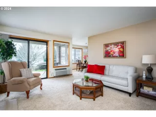 Photo #3: 24479052 Listing