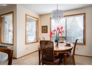 Photo #6: 24479052 Listing