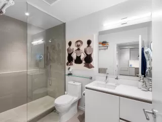 Photo #2: 24479786 Listing 