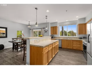 Photo #1: 24480857 Listing 