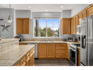 Photo #2: 24480857 Listing 