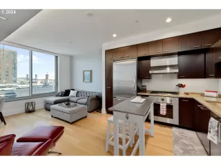 Photo #4: 24481133 Listing 