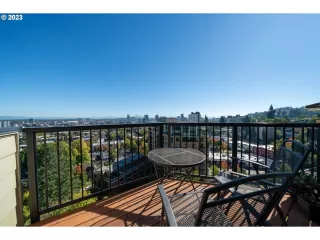 Photo #2: 24481605 Listing