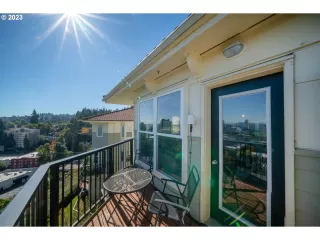 Photo #3: 24481605 Listing