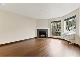 Photo #3: 24482225 Listing