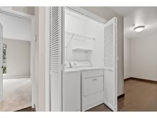 Photo #4: 24482225 Listing