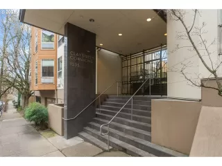 Photo #5: 24482225 Listing