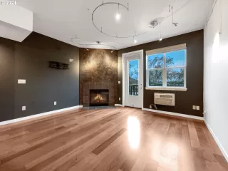 Photo #3: 24482753 Listing 