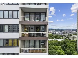 Photo #1: 24482960 Listing