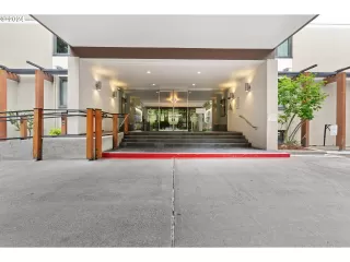 Photo #3: 24482960 Listing